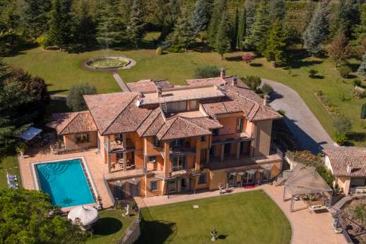 Villa Soele - Views from the pool and shaded outdoor seating