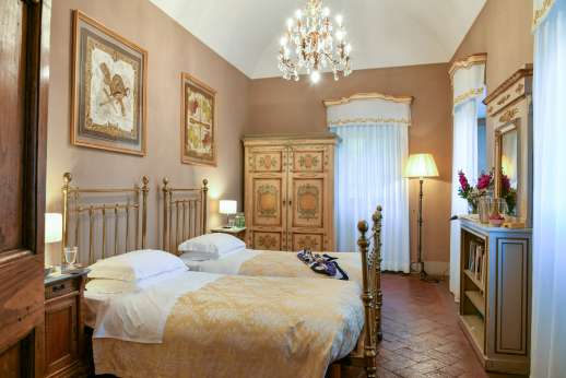 Villa Di Masseto - One of the twin bedrooms on the first floor.