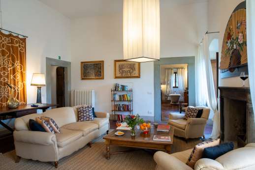 Villa Di Masseto - Another view of the first floor sitting room