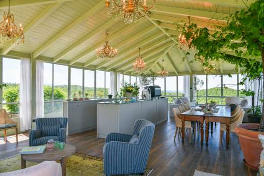 Dadianora - Dining pavilion