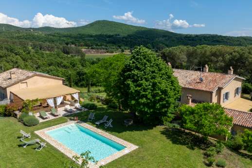 Loliondo - Loliondo is a charming home, located on a hilltop enjoying beautiful views