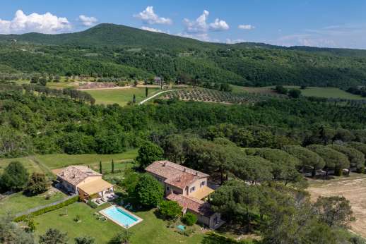 Loliondo - Stunning views of the hills that unfold down into the valley and of the nearby city of Orvieto