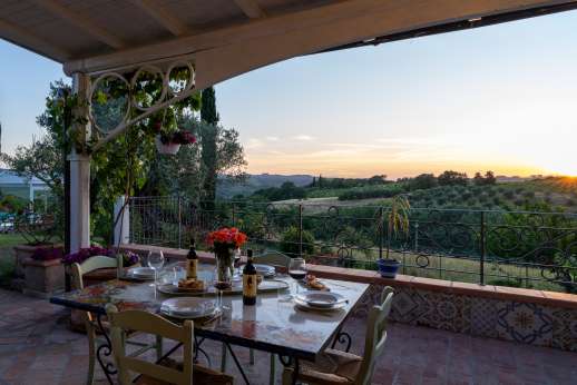 Colli Fiorentini - A built-in barbeque/wood oven lends itself to traditional Tuscan fare.