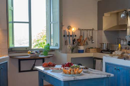 Santi Terzi - Well equipped kitchen
