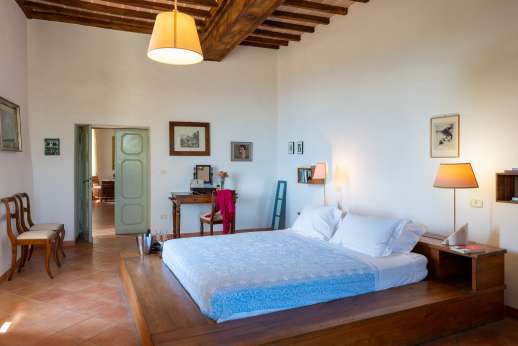 Santi Terzi (x 14 people) with Staff and Cook - Air conditioned double bedroom with an ensuite bathroom one with shower