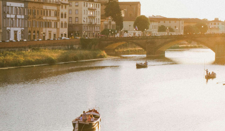 I Medici Walking & Boat Tour of Florence