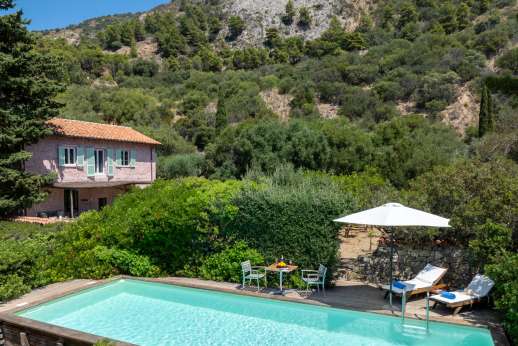 L'Agrumeto dell'Isola - Relax and enjoy your evenings outdoors under a blanket of stars.