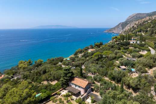 L'Agrumeto dell'Isola - View of the Isola Rossa, the red island, just on the south-west coast of Monte Argentario.