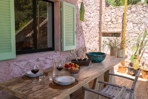 L'Agrumeto dell'Isola - Leading down to the outdoor seating area