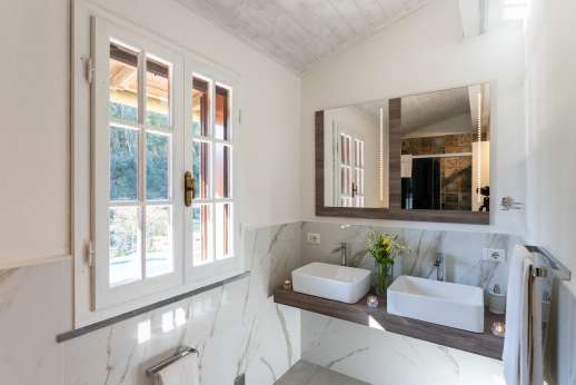 Villa Denise - First floor bathroom