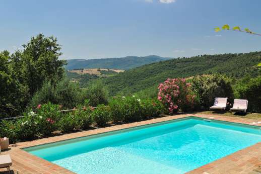 Bellona Di Sotto | 5 Bed Luxury Villa with Pool | Cortona The pool like the rest of the villa enjoys magnificent views
