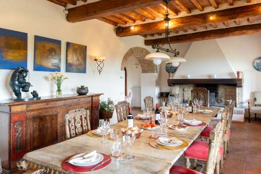 Casa Tara - Main house, dining room door lead out to loggia.