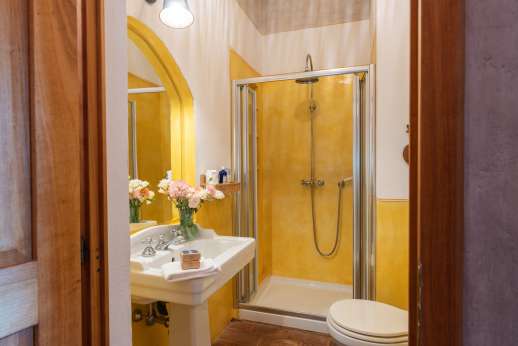 La Magione - Another of the bathrooms