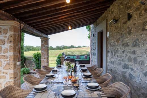 Segreto Gelsomino - Shaded loggia next to it lounge area