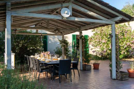 Villa D'Elsa (x 10 people) with Staff & Cook