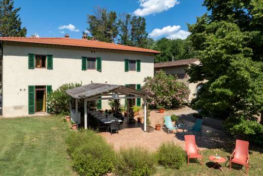 Villa D'Elsa - The loggia dress eland set for a wedding!