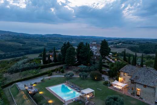 San Leolino (x 10 people) with Staff and Cook - The swimming pool is set on a lower terrace enjoying stunning views.