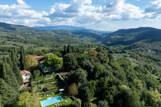 Villa Di Masseto (x 16 people) with Staff & Cook