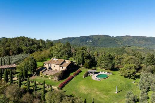 Il Cortile Pratolino (x 15 people) with Staff and Cook - Villa with large lawn and magnificent views