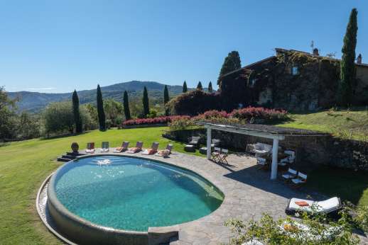 Il Cortile Pratolino (x 15 people) with Staff and Cook - Seating by the pool