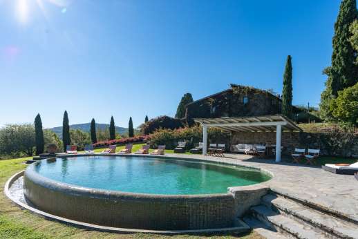 Il Cortile Pratolino (x 15 people) with Staff and Cook - Relax and eat by the pool