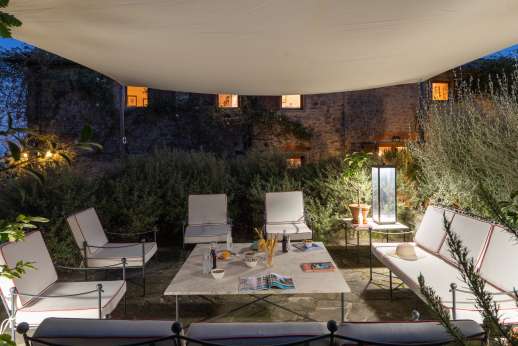 Il Cortile Pratolino (x 15 people) with Staff and Cook - Shaded seating area by the side of the villa