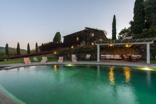 Il Cortile Pratolino (x 15 people) with Staff and Cook