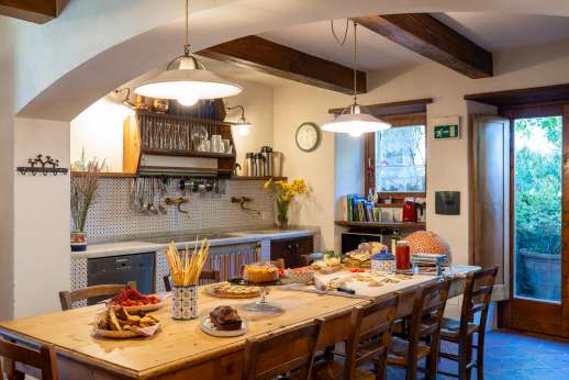 Il Cortile Pratolino (x 15 people) with Staff and Cook