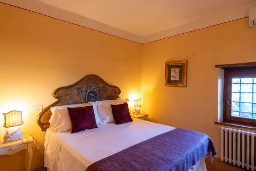 Il Cortile Pratolino (x 15 people) with Staff and Cook