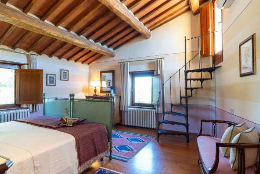 Il Cortile Pratolino (x 15 people) with Staff and Cook