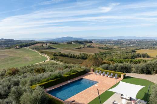 Villa Le Botti - Pool side shaded seating to enjoy some of the best views.