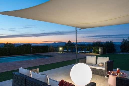 Villa Le Botti - Relax in the evening by the pool