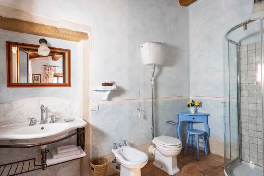 Podere Celli - An en suite bathroom.