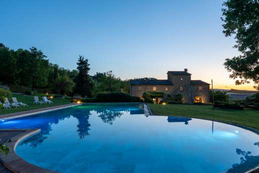 Podere Celli - The large terrace villa and guesthouse