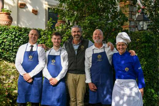 La Villa Di Petroio (x 16 people) with Staff & Cook