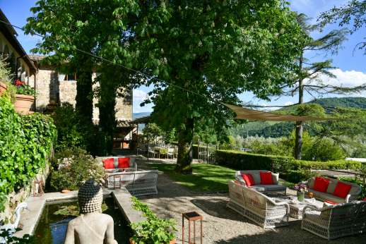 La Villa Di Petroio (x 16 people) with Staff & Cook