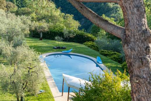 La Villa Di Petroio (x 16 people) with Staff & Cook