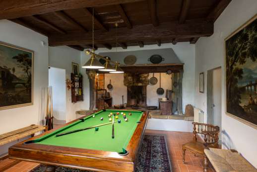 La Villa Di Petroio (x 16 people) with Staff & Cook