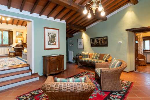 La Villa Di Petroio (x 16 people) with Staff & Cook