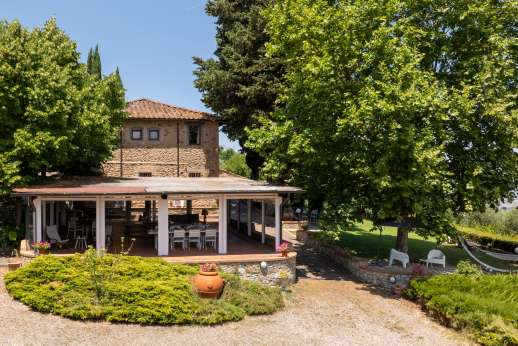 Diaspero -  At the front of the villa a very spacious veranda provides an outdoor dining/sitting area